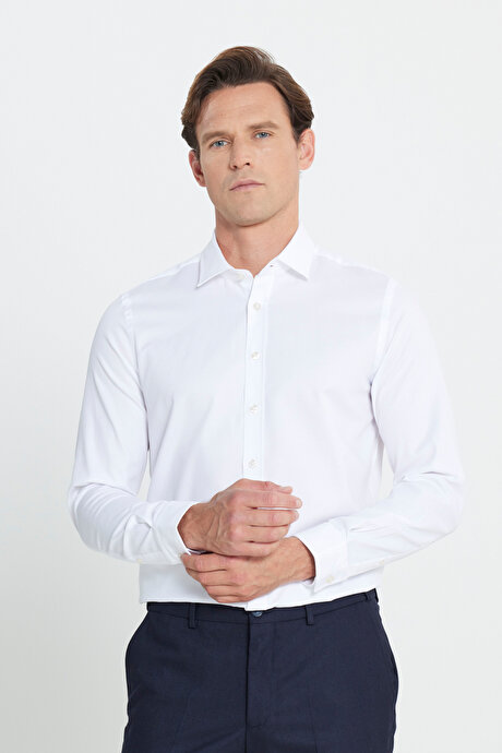 Pamuklu Slim Fit Dar Kesim Klasik Yaka Armürlü Esnek Beyaz Gömlek resmi