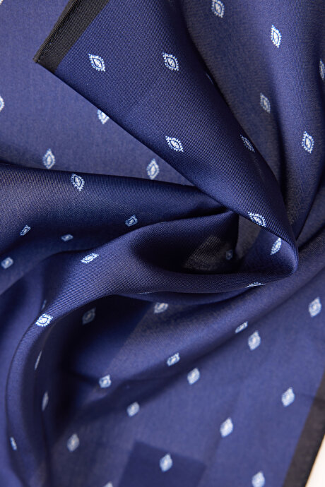 Desenli Lacivert-Beyaz Mendil resmi