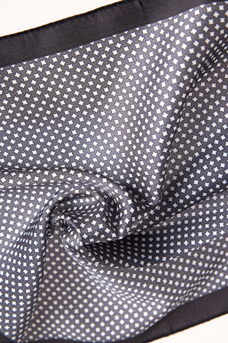 Desenli Gri-Beyaz Mendil resmi