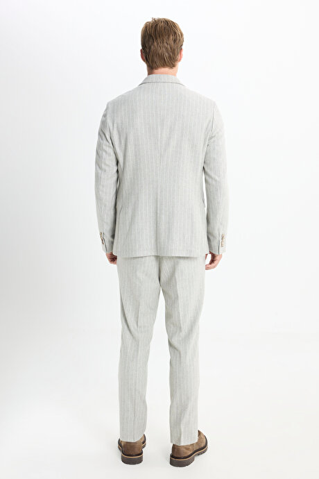 Yünlü Slim Fit Dar Kesim Kırlangıç Yaka Çizgili Kapak Cepli Açık Gri Takım Elbise resmi