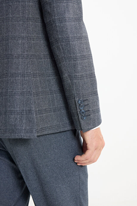 Slim Fit Dar Kesim Kırlangıç Yaka Kareli Kapak Cepli Esnek Koyu Gri Takım Elbise resmi