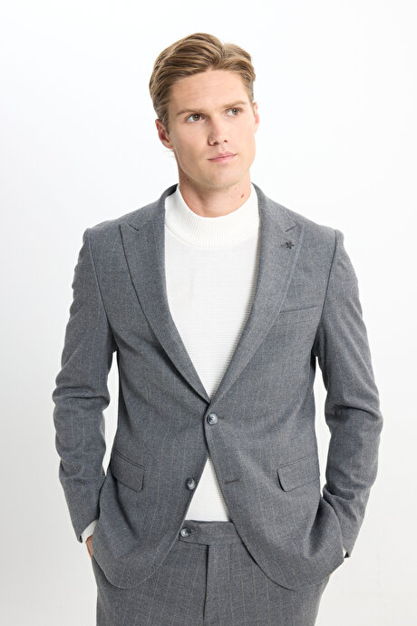 Slim Fit Dar Kesim Kırlangıç Yaka Çizgili Kapak Cepli Esnek Koyu Gri Takım Elbise resmi