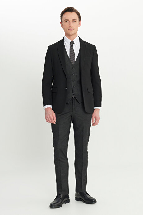 Slim Fit Dar Kesim Mono Yaka Balıksırtı Desenli Kapak Cepli Yelekli Siyah-Antrasit Yelekli Takım Elbise resmi