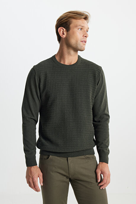 Pamuklu Standart Fit Normal Kesim Bisiklet Yaka Jakarlı Triko Haki Kazak resmi