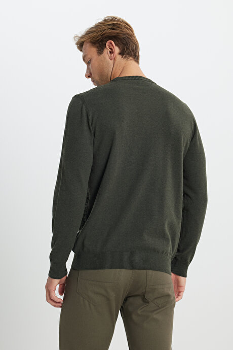 Pamuklu Standart Fit Normal Kesim Bisiklet Yaka Jakarlı Triko Haki Kazak resmi