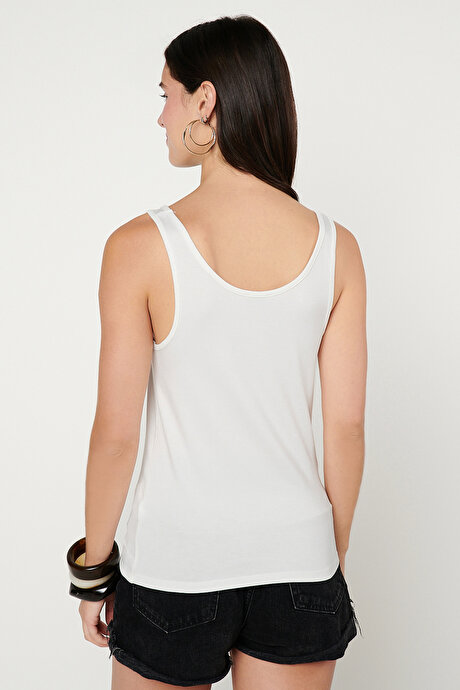 Yumuşak Dokulu Nefes Alabilen Rahat Slim Fit Bisiklet Yaka Esnek Örme Beyaz Atlet resmi