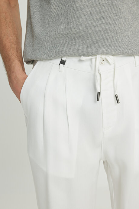 Yumuşak Dokulu Slim Fit Dar Kesim Beli Bağlamalı Yan Cepli Diagonal Desenli Ekru Pantolon resmi