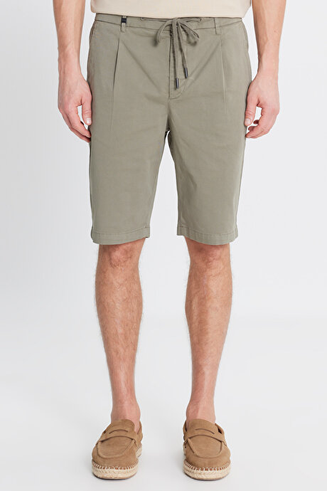 Pamuklu Slim Fit Dar Kesim Beli Bağlamalı Yan Cepli Esnek Haki Şort resmi