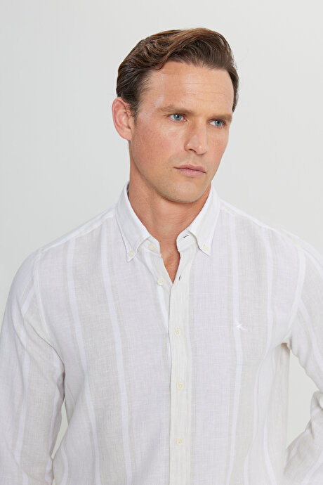 Pamuklu Keten Slim Fit Dar Kesim Düğmeli Yaka Çizgili Bej-Ekru Gömlek resmi