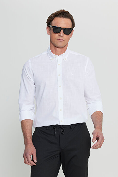 %100 Pamuk Flamlı Slim Fit Dar Kesim Armürlü Düğmeli Yaka Beyaz Gömlek resmi