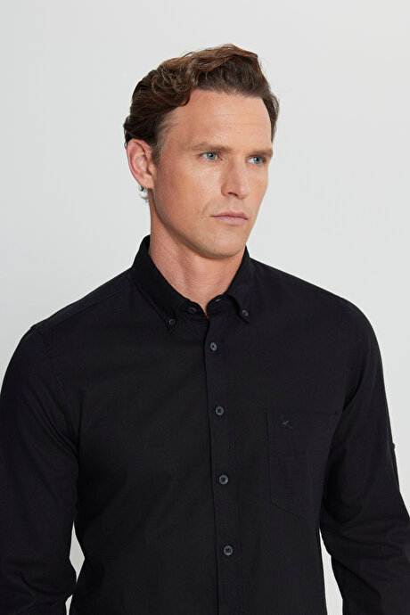 %100 Keten Comfort Fit Rahat Kesim Düğmeli Yaka Siyah Gömlek resmi