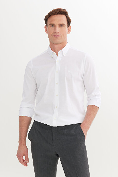 %100 Pamuk Örme Slim Fit Dar Kesim Düğmeli Yaka Beyaz Gömlek resmi