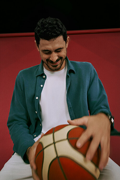 Keten Comfort Fit Rahat Kesim Gizli Düğmeli Yaka Lacivert Gömlek resmi