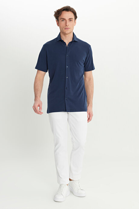 Yumuşak Dokulu Comfort Fit Rahat Kesim Klasik Yaka Örme Lacivert Gömlek resmi