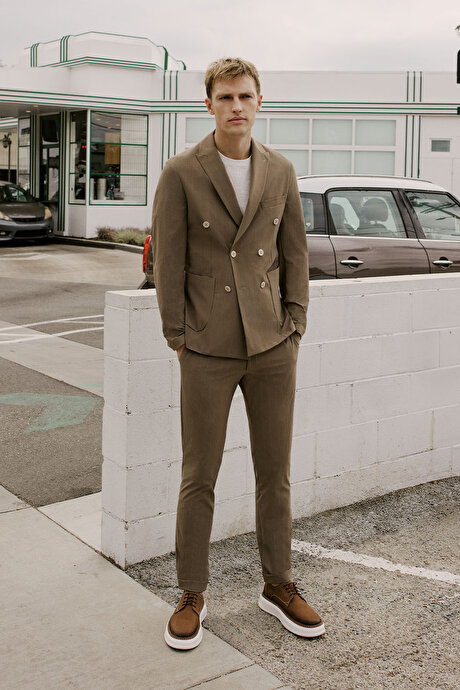 Slim Fit Dar Kesim Kırlangıç Yaka Torba Cepli Çizgili Kruvaze Vizon Takım Elbise resmi