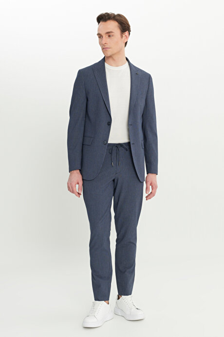 Ekstra Slim Fit Dar Kesim Çizgili Gofre Desenli Kırlangıç Yaka Lacivert Takım Elbise resmi