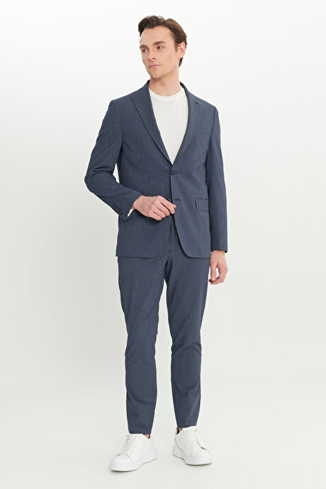 Ekstra Slim Fit Dar Kesim Çizgili Gofre Desenli Kırlangıç Yaka Lacivert Takım Elbise resmi