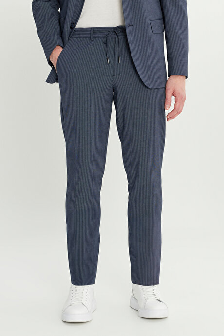 Ekstra Slim Fit Dar Kesim Çizgili Gofre Desenli Kırlangıç Yaka Lacivert Takım Elbise resmi