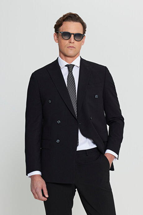 Slim Fit Dar Kesim Kırlangıç Yaka Gofre Desenli Kapak Cepli Siyah Takım Elbise resmi