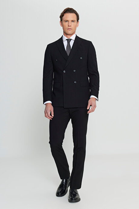 Slim Fit Dar Kesim Kırlangıç Yaka Gofre Desenli Kapak Cepli Siyah Takım Elbise resmi