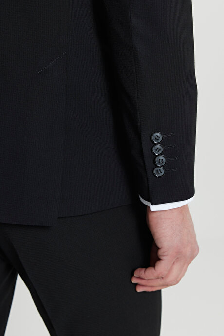 Slim Fit Dar Kesim Kırlangıç Yaka Gofre Desenli Kapak Cepli Siyah Takım Elbise resmi