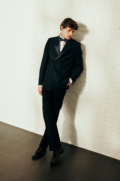 Keten Slim Fit Dar Kesim Kırlangıç Yaka Çift Fleto Cepli Kruvaze Lacivert Smokin Takım resmi