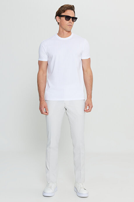 Pamuklu Slim Fit Dar Kesim Bisiklet Yaka Beyaz Tişört resmi