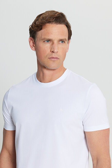 Pamuklu Slim Fit Dar Kesim Bisiklet Yaka Beyaz Tişört resmi