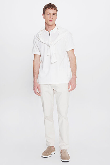 Pamuklu Slim Fit Dar Kesim Polo Yaka Jakarlı Esnek Ekru Tişört resmi