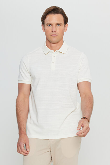 Pamuklu Slim Fit Dar Kesim Polo Yaka Jakarlı Esnek Bej Tişört resmi