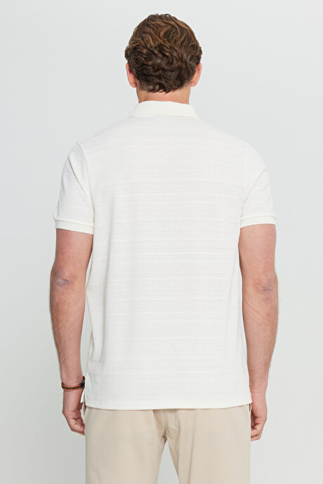 Pamuklu Slim Fit Dar Kesim Polo Yaka Jakarlı Esnek Bej Tişört resmi