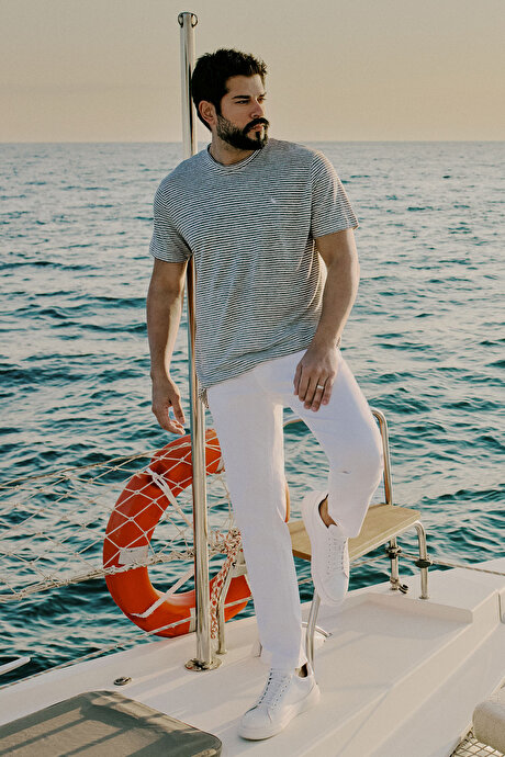 %100 Keten Slim Fit Dar Kesim Çizgili Bisiklet Yaka Gri-Ekru Tişört resmi