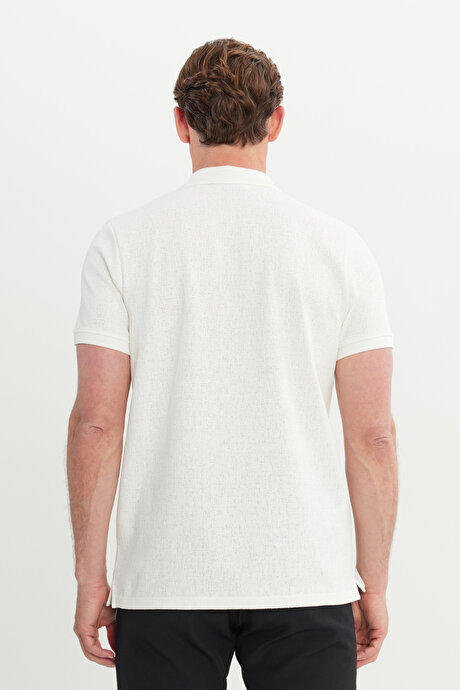 Pamuklu Slim Fit Dar Kesim Jakarlı Polo Yaka Ekru Tişört resmi