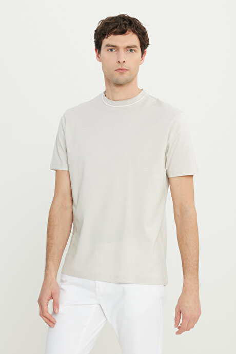 %100 Pamuk Slim Fit Dar Kesim Bisiklet Yaka Jakarlı Bej Tişört resmi