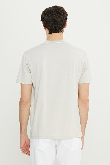 %100 Pamuk Slim Fit Dar Kesim Bisiklet Yaka Jakarlı Bej Tişört resmi