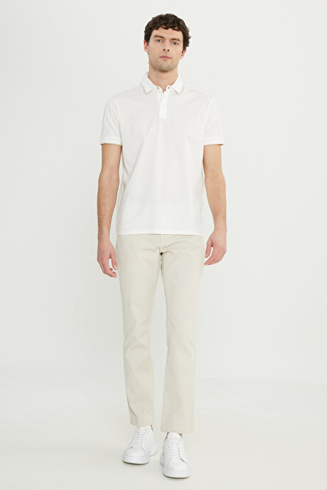 %100 Pamuk Slim Fit Dar Kesim Polo Yaka Beyaz Tişört resmi