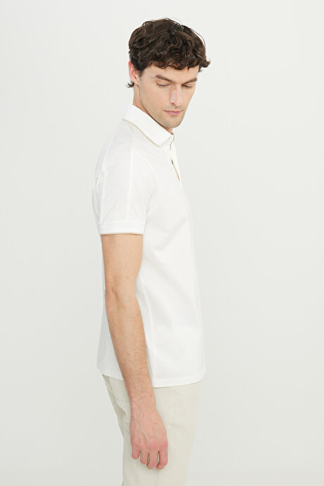 %100 Pamuk Slim Fit Dar Kesim Polo Yaka Beyaz Tişört resmi