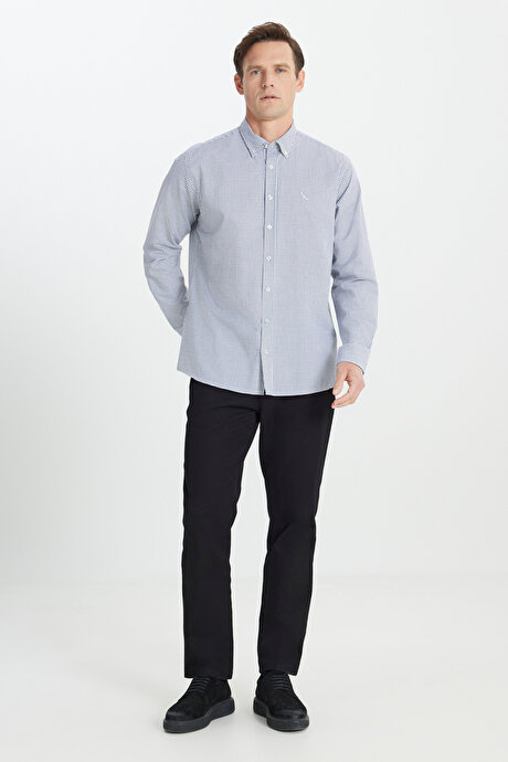 %100 Pamuk Oxford Regular Fit Geniş Kesim Düğmeli Yaka Kareli Siyah-Beyaz Gömlek resmi