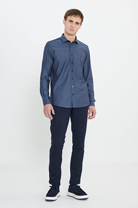 %100 Pamuk Slim Fit Dar Kesim Klasik Yaka Armürlü Lacivert Gömlek resmi