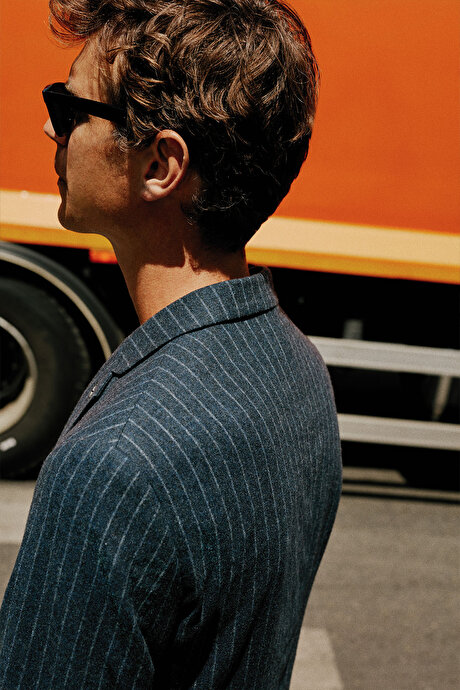 Yünlü Sıcak Tutan Slim Fit Dar Kesim Kırlangıç Yaka Kapak Cepli Çizgili Mavi Takım Elbise resmi