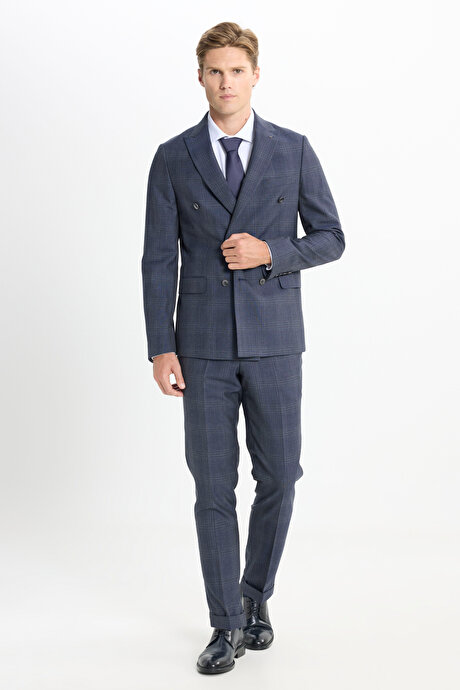 %100 Yün Slim Fit Dar Kesim Kırlangıç Yaka Kareli Kruvaze Lacivert Takım Elbise resmi