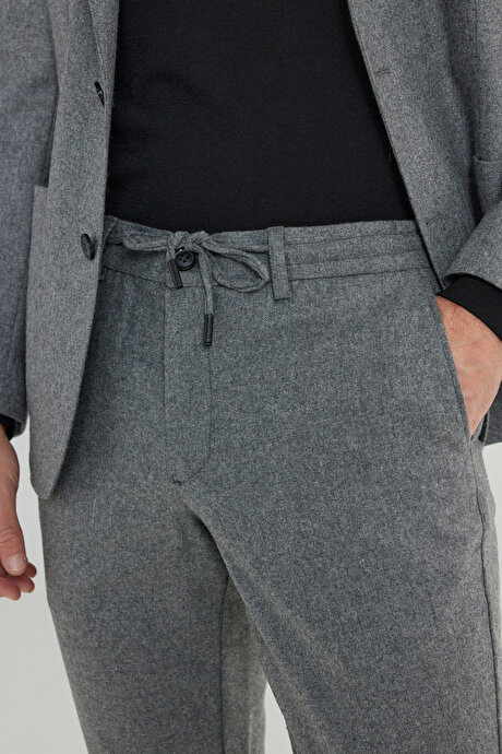 Yünlü Slim Fit Dar Kesim Mono Yaka Beli Bağlamalı Torba Cepli Gri Takım Elbise resmi