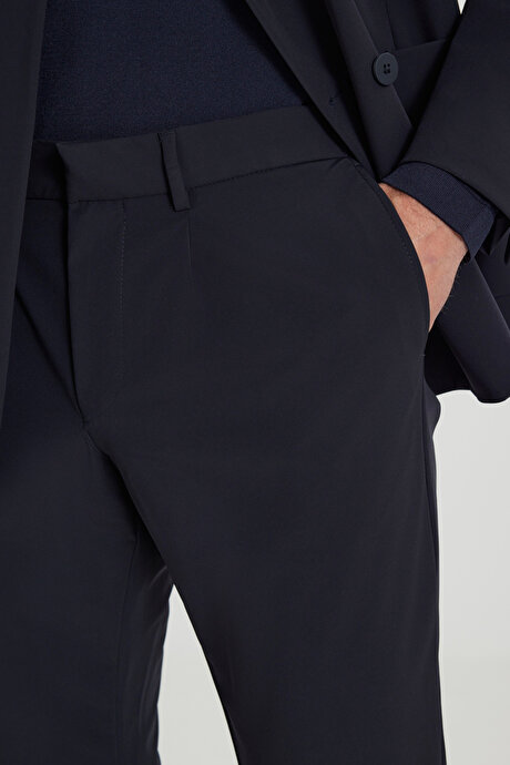 Slim Fit Dar Kesim Kırlangıç Yaka Beli Lastikli Torba Cepli Esnek Lacivert Takım Elbise resmi