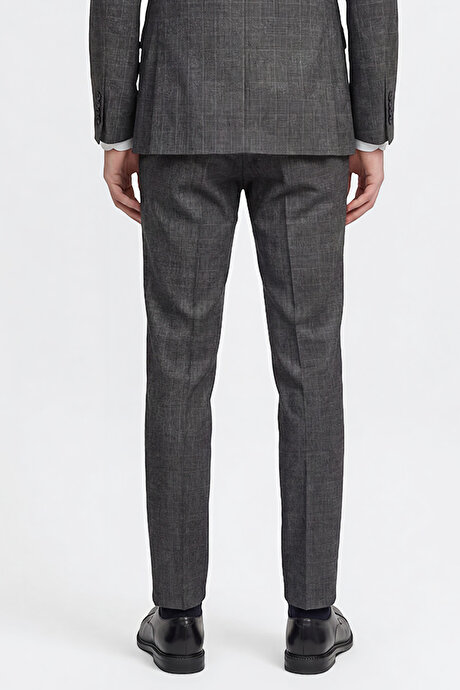 Slim Fit Dar Kesim Kırlangıç Yaka Kareli Kapak Cepli Yelekli Antrasit Yelekli Takım Elbise resmi