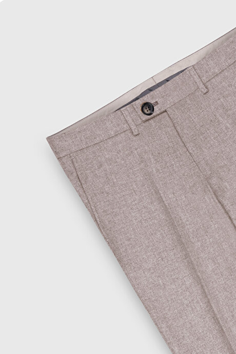 Yünlü Slim Fit Dar Kesim Kırlangıç Yaka Yelekli Bej Yelekli Takım Elbise resmi