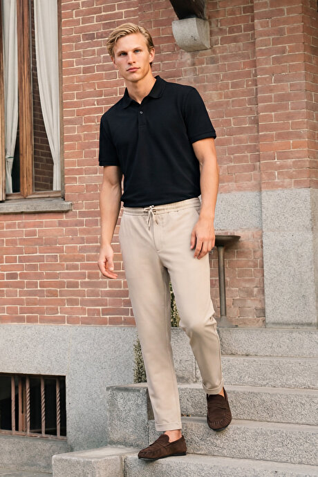 Slim Fit Rahat Kesim Beli Bağlamalı Yan Cepli Esnek Jogger Bej Pantolon resmi