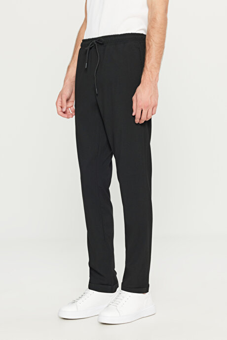 Slim Fit Rahat Kesim Beli Bağlamalı Yan Cepli Esnek Jogger Siyah Pantolon resmi