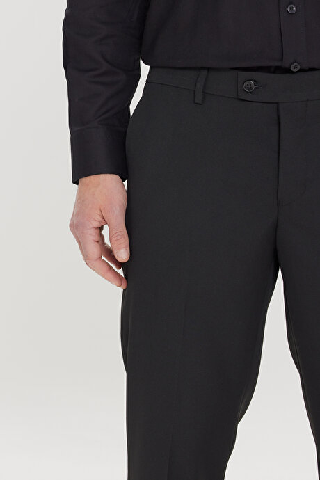 Regular Fit Geniş Kesim Yan Cep Klasik Siyah Pantolon resmi