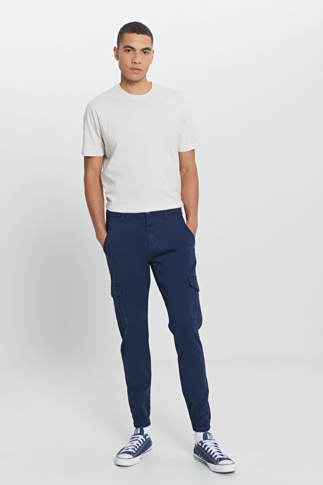 Slim Fit Dar Kesim Kargo Cepli Pamuklu Esnek Lacivert Pantolon resmi