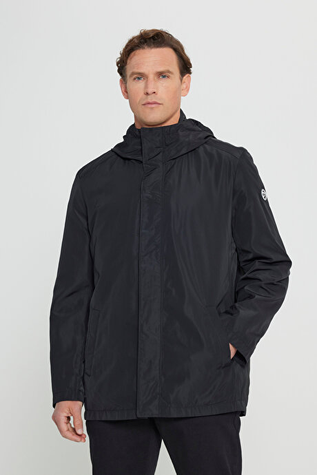 Standart Fit Normal Kesim Rüzgar Geçirmez Kapüşonlu Dik Yaka Siyah Trençkot resmi